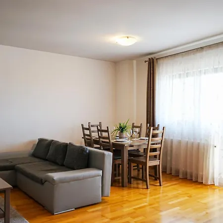 Mirandis Privilegio Lägenhet Braşov