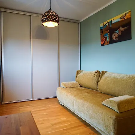 Mirandis Privilegio - Stylish With Balcony & Free Parking Apartament