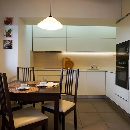 Appartement Mirandis Privilegio - Stylish With Balcony & Free Parking *