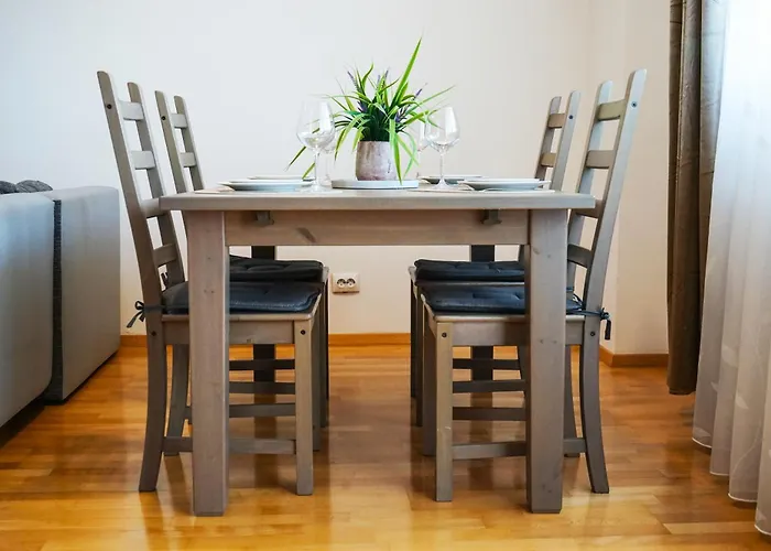 Mirandis Privilegio - Stylish With Balcony & Free Parking Апартаменти Брашов