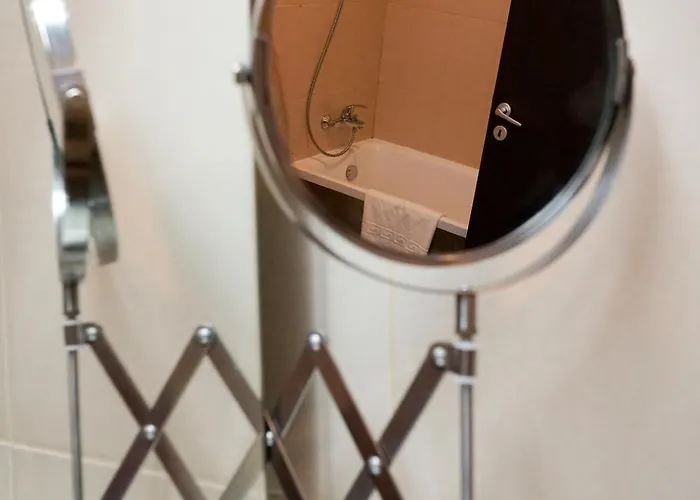 Mirandis Privilegio - Stylish With Balcony & Free Parking *